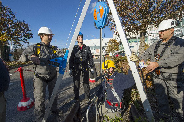 Tripode, acces milieu confiné